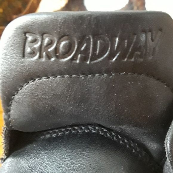 Diabetic Leather Shoes Black - Picture 4 of 8